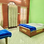 Devadham Guest House 3Km Kashi Vishwanath Temple