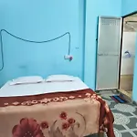 Devadham Guest House 3Km Kashi Vishwanath Temple