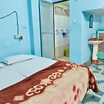 Devadham Guest House 3Km Kashi Vishwanath Temple