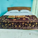 Devadham Guest House 3Km Kashi Vishwanath Temple