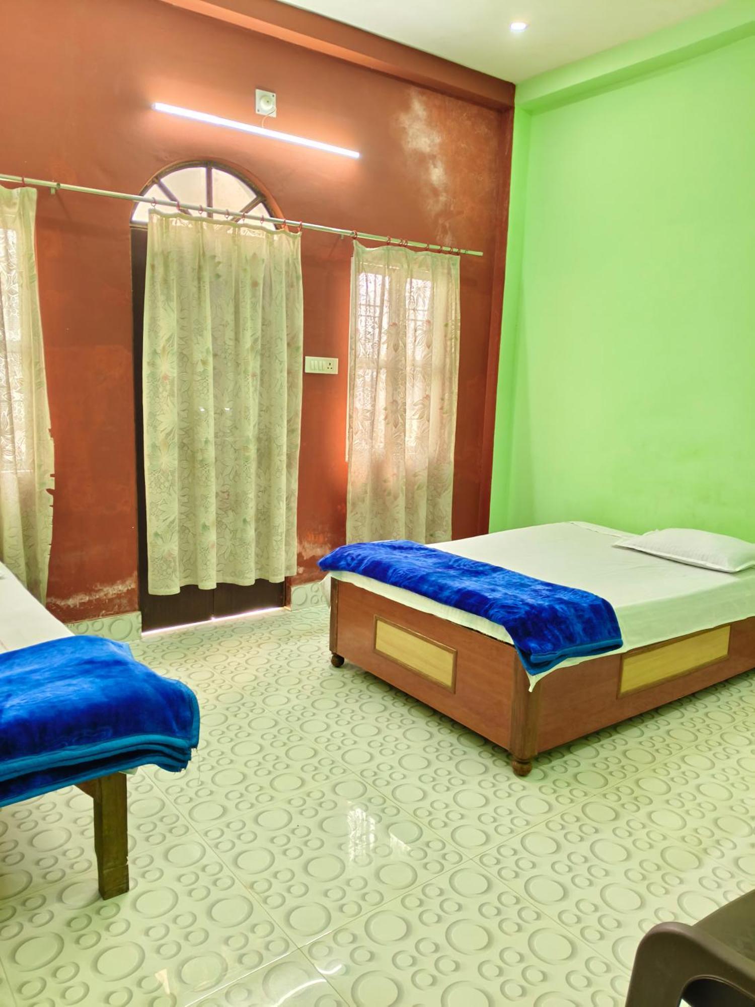 Devadham 3km Kashi Vishwanath Temple Guest house Varanasi