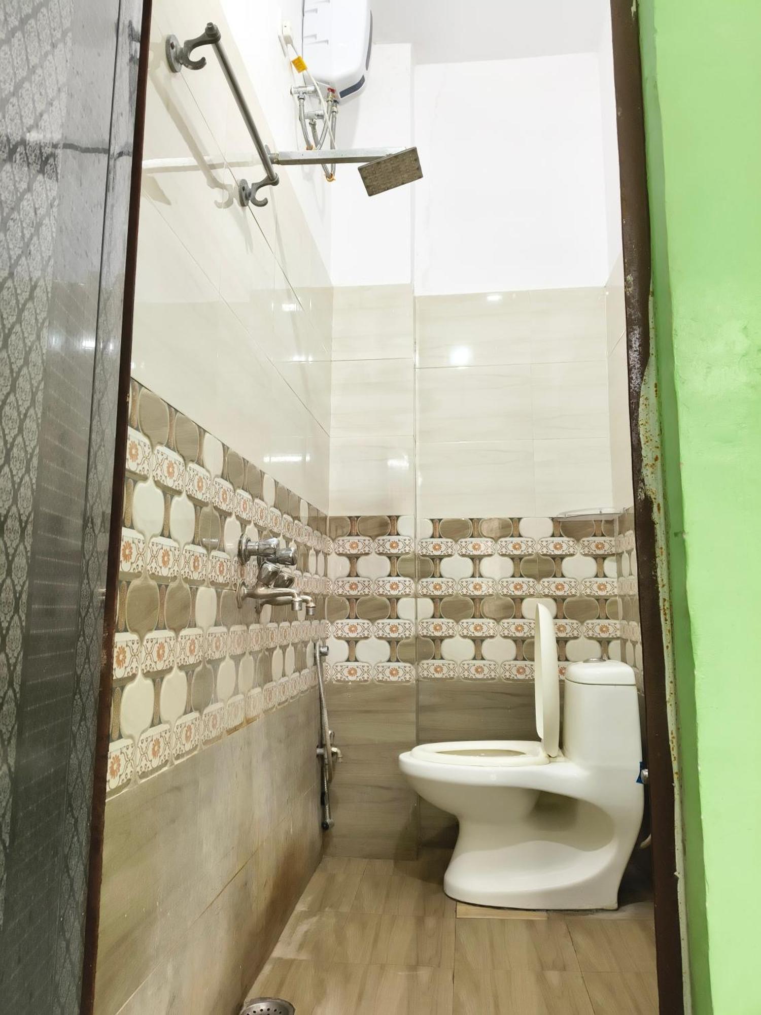 Devadham 3km Kashi Vishwanath Temple Guest house *